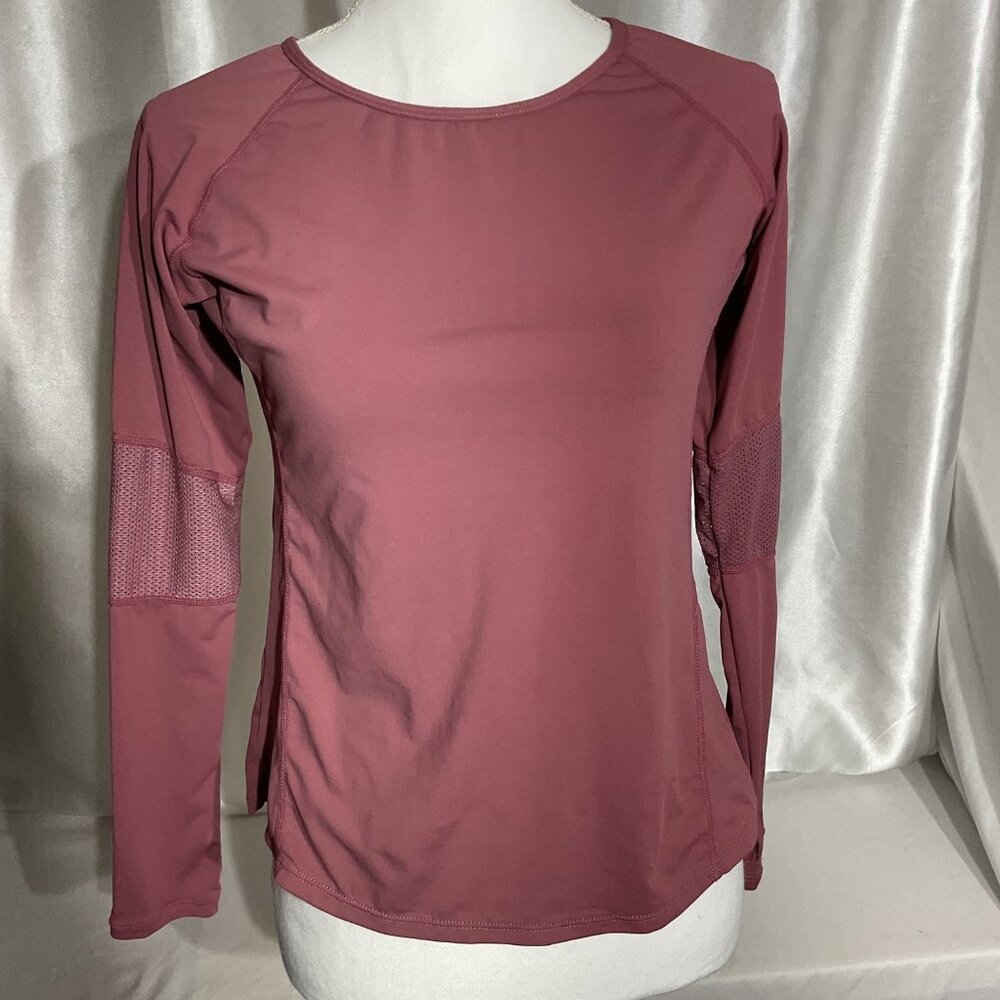 Womens Long-Sleeve Athletic Top W/ Mesh Detail Lightweight  Pink Size Small